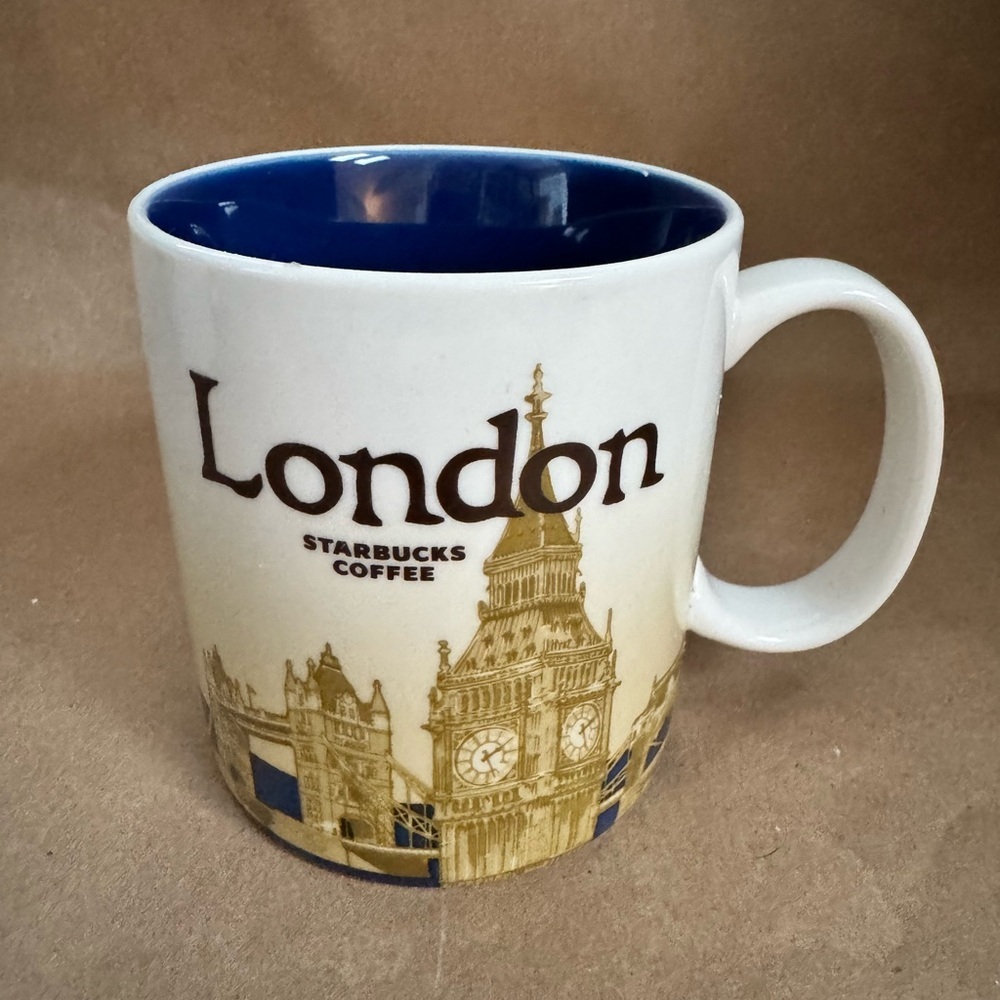 Starbucks 2010 Collectors Series London mug. 16oz/473ml